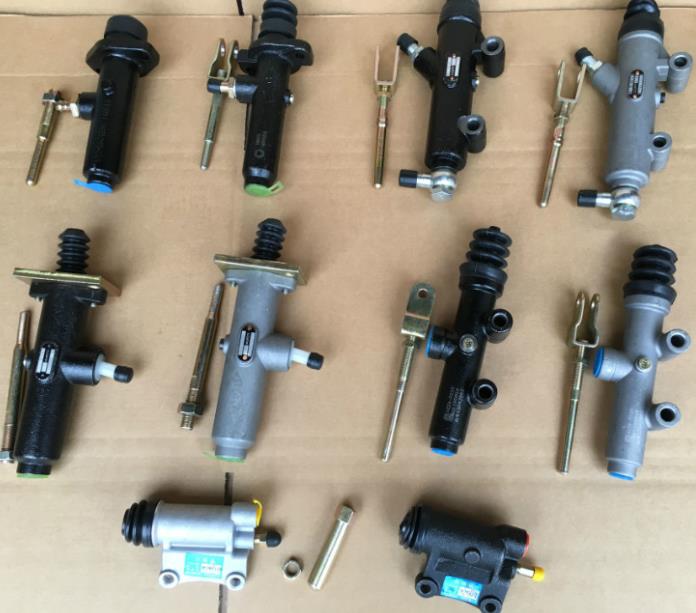 Clutch Master Pump for XCMG Crane - Image 2