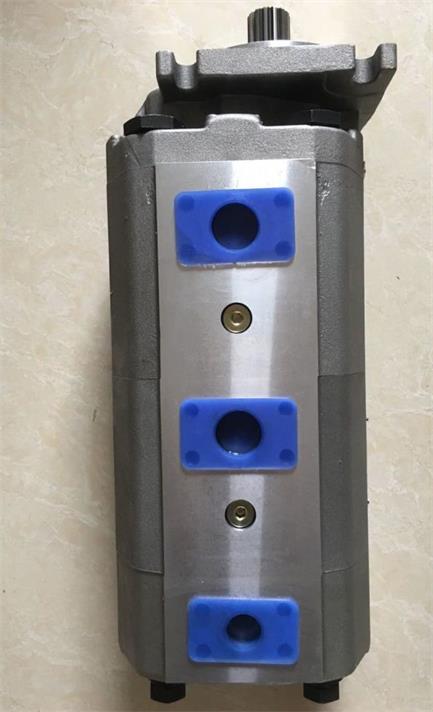 Triple Gear Pump for Zoomlion 50 Ton Crane - Image 2