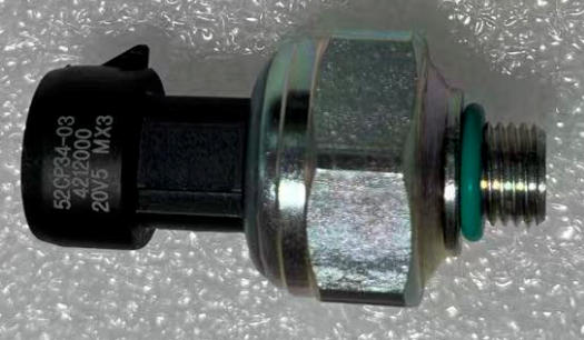 Oil Pressure Sensor 52CP34-03 4212000 1655633 04B9Mx3 82CP34-03